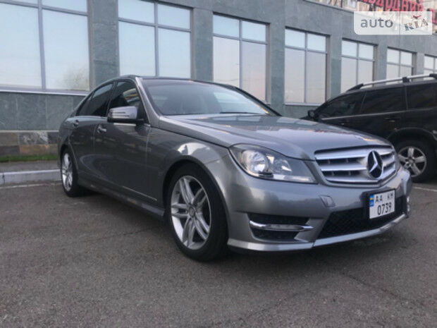 Mercedes-Benz C 300 2011 года