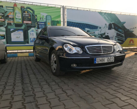 Фото на отзыв с оценкой 4.4 о Mercedes-Benz C 320 2003 году выпуска от автора "Сергей" с текстом: Очень динамичное авто, очень хорошо управляется, на моторе менялись только гидрокомпенсаторы, по ...