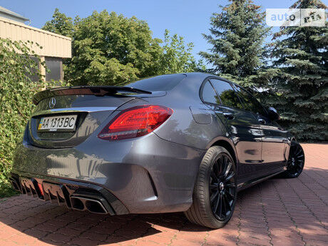 Mercedes-Benz C 450 2016 року