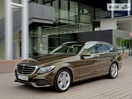 Мерседес Ц-Класс 2005 года Mercedes-Benz C-Class 2005 года