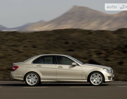 Mercedes-Benz C-Class 2003 року