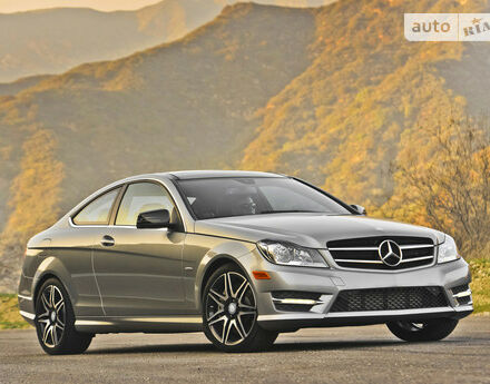 Mercedes-Benz C-Class 1985 року