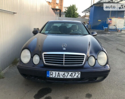 Фото на отзыв с оценкой 3.6 о Mercedes-Benz CLK 200 2000 году выпуска от автора "Максим" с текстом: Для тех кто любить раздавать боком, не большой расход, динамичное авто