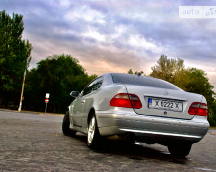 Фото на отзыв с оценкой 5 о Mercedes-Benz CLK-Class 1998 году выпуска от автора "Максим Тарасов" с текстом: Машина просто космос ! На свои года это не умирающая классика! Мерседес это сила. Подрывная динам...