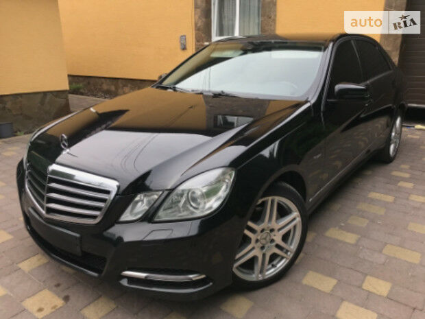 Mercedes-Benz E 200 2010 року