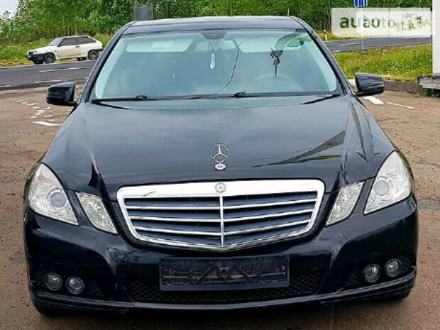 Mercedes-Benz E 200 2011 року