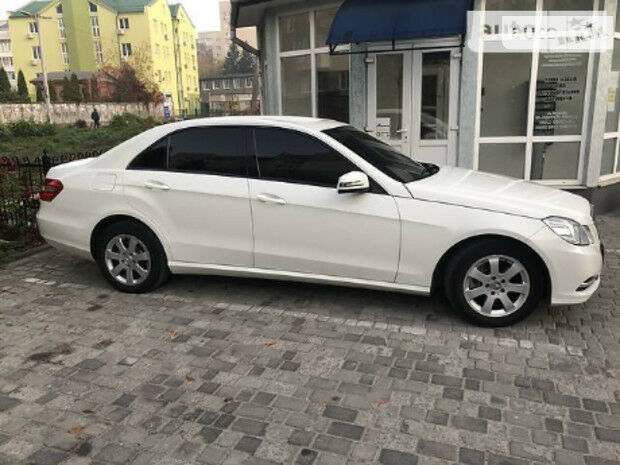 Mercedes-Benz E 200 2010 року