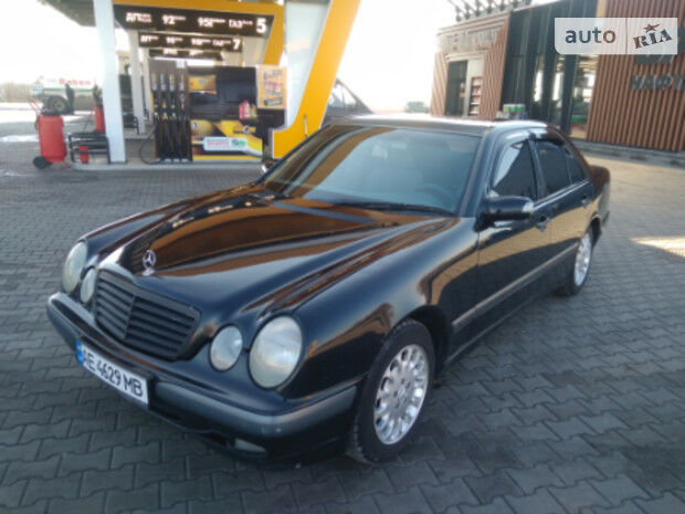 Mercedes-Benz E 200 2001 года