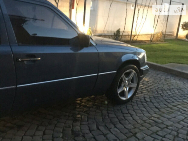 Mercedes-Benz E 200 1994 года