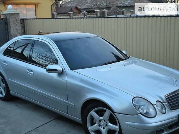 Mercedes-Benz E 200 2006 года