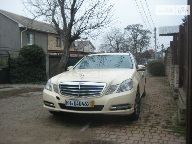 Mercedes-Benz E 200 2011 года