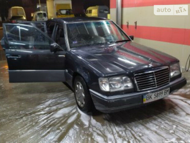 Mercedes-Benz E 200 1995 года