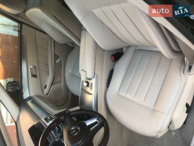 Mercedes-Benz E 200 2013 року