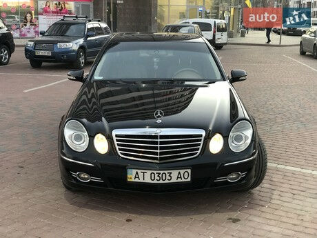 Мерседес E 200 2007 года Mercedes-Benz E 200 2007 года