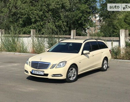 Mercedes-Benz E 200 2011 года