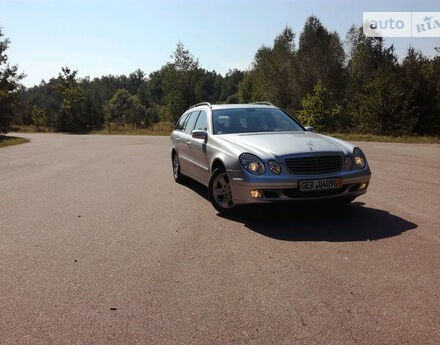 Mercedes-Benz E 200 2005 года