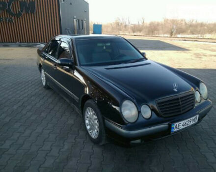 Mercedes-Benz E 200 2001 року