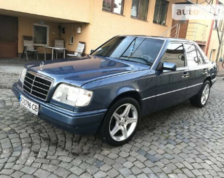 Mercedes-Benz E 200 1994 года - Фото 1 авто