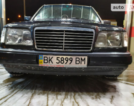 Mercedes-Benz E 200 1995 года - Фото 4 авто