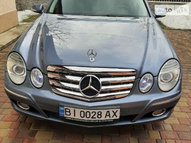 Мерседес E 220 2007 року Mercedes-Benz E 220 2007 року