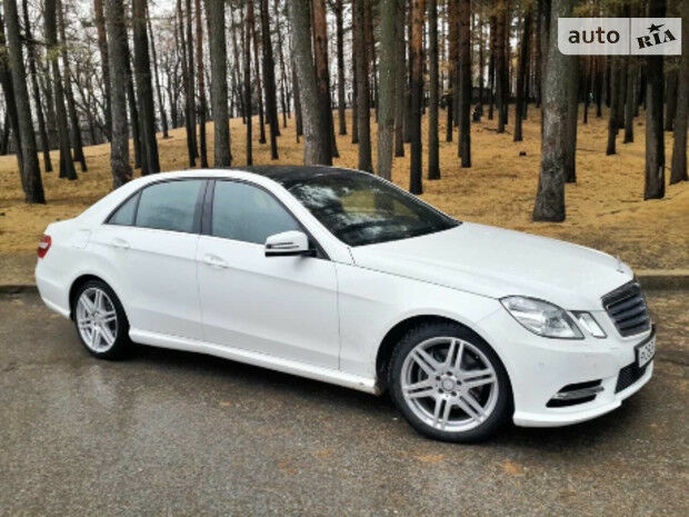 Mercedes-Benz E 220 2010 року