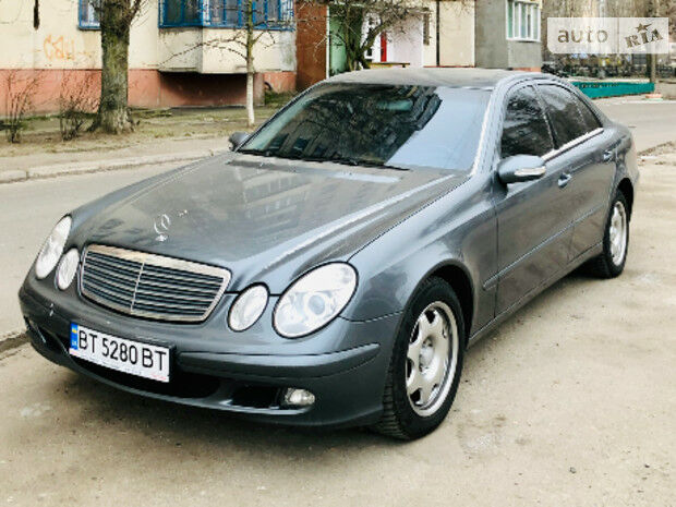 Mercedes-Benz E 220 2005 года