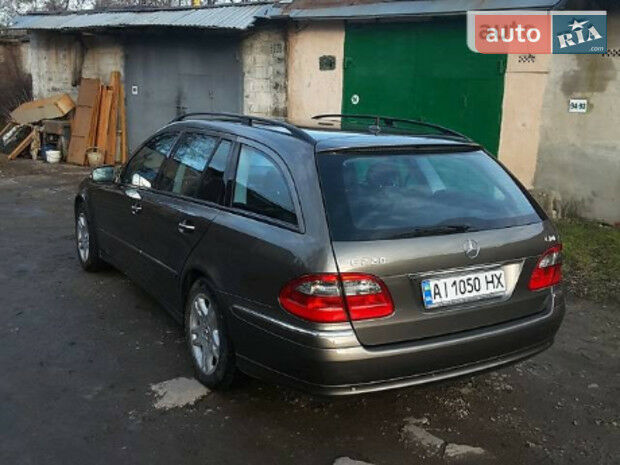 Mercedes-Benz E 220 2009 року
