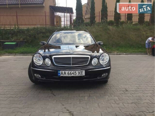 Mercedes-Benz E 220 2003 року