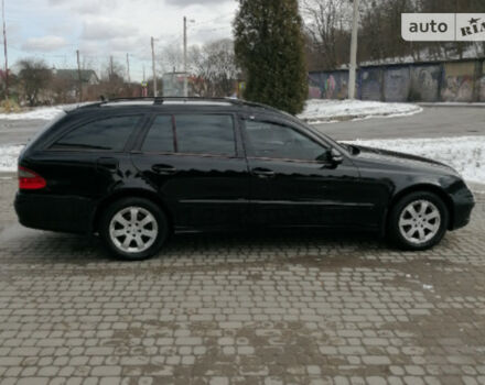 Фото на відгук з оцінкою 5   про авто Mercedes-Benz E 220 2006 року випуску від автора “Ігор” з текстом: Для сімї авто шикарне, їздити на цьому авто одне задоволення, особливо на далекі відстані, відпоч...