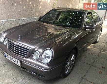 Mercedes-Benz E 220 2001 года