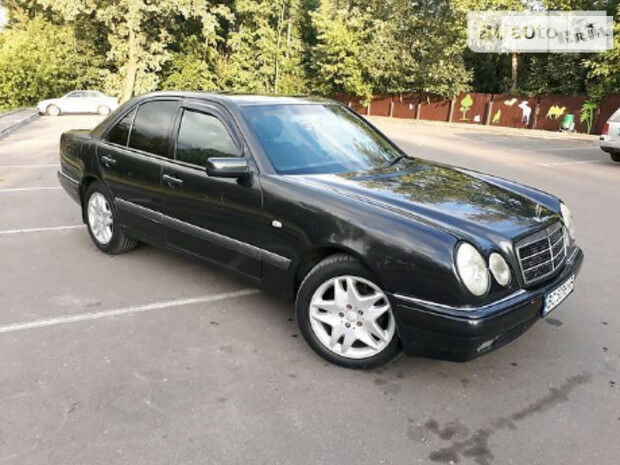 Mercedes-Benz E 230 1996 года