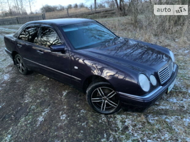 Mercedes-Benz E 240 1998 года