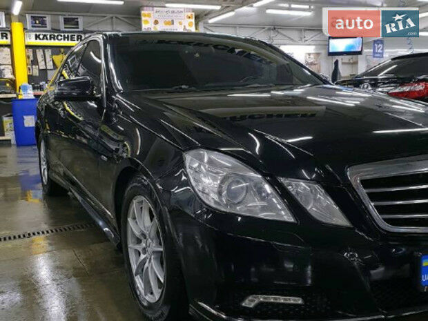 Mercedes-Benz E 250 2010 года