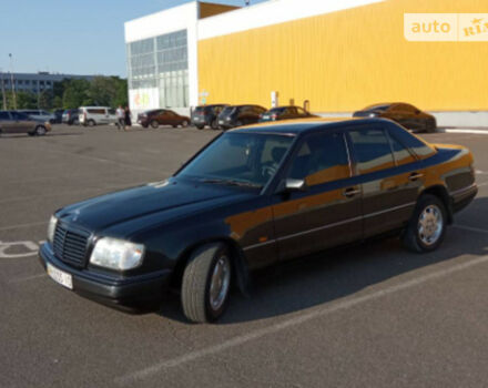 Фото на відгук з оцінкою 5   про авто Mercedes-Benz E 250 1995 року випуску від автора “Сергей” з текстом: Дуже комфортний та надійний автомобіль. За час експлуатації ні разу не зрадив. Авто зроблено для ...