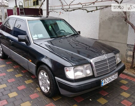 Mercedes-Benz E 250 1989 года