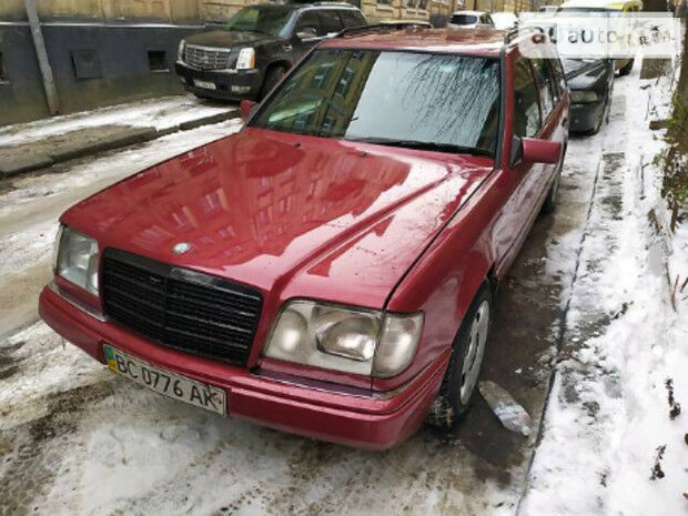 Mercedes-Benz E 300 1994 года