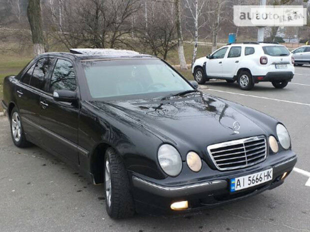 Mercedes-Benz E 320 2000 года