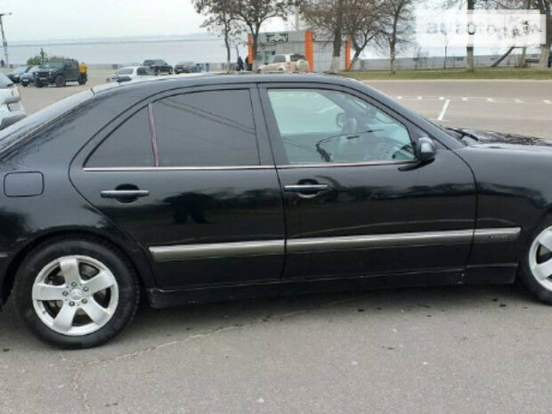 Mercedes-Benz E 320 2000 года