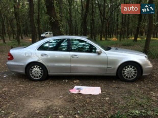 Mercedes-Benz E 320 2002 года