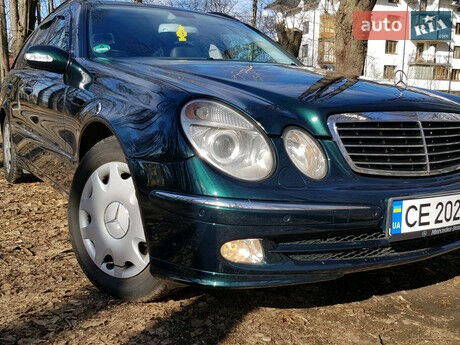 Мерседес Е 320 2003 року Mercedes-Benz E 320 2003 року