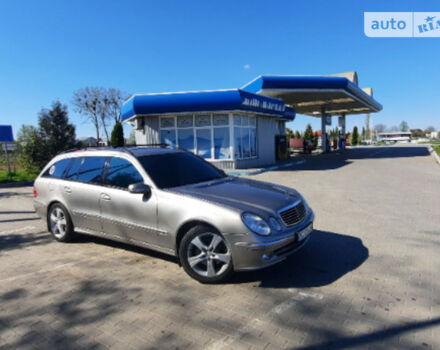 Фото на відгук з оцінкою 5   про авто Mercedes-Benz E 320 2004 року випуску від автора “Міша” з текстом: М\'якеКомфортнеМісткеЯкіснеВитривалеНадійнеЯкість обшивки та деталей салону на висоті.Одним слово...