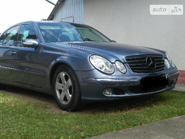 Mercedes-Benz E-Class 2002 года