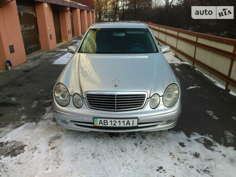 Mercedes-Benz E-Class 2003 року