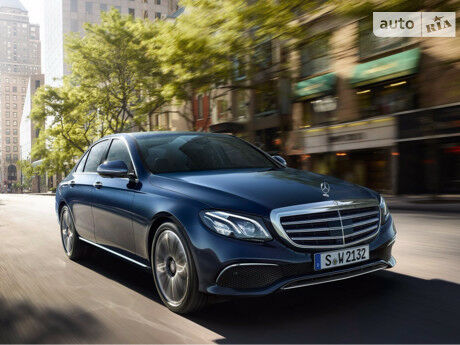 Мерседес Е-Класс 2002 года Mercedes-Benz E-Class 2002 года