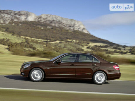 Mercedes-Benz E-Class 2003 года