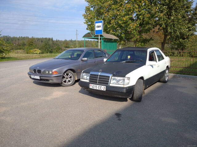 Mercedes-Benz E-Class 1987 года