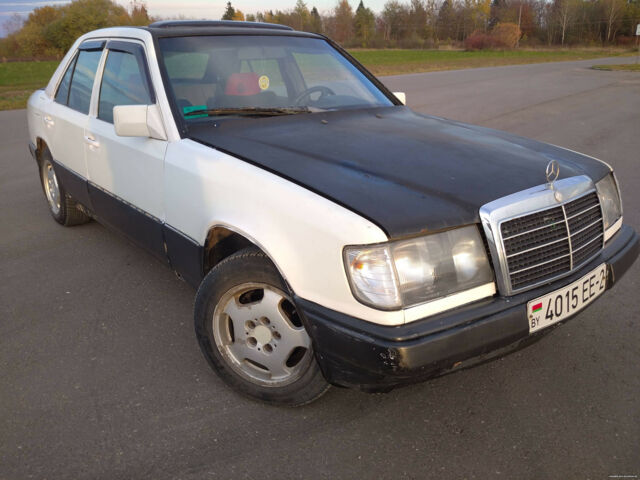 Mercedes-Benz E-Class 1987 года