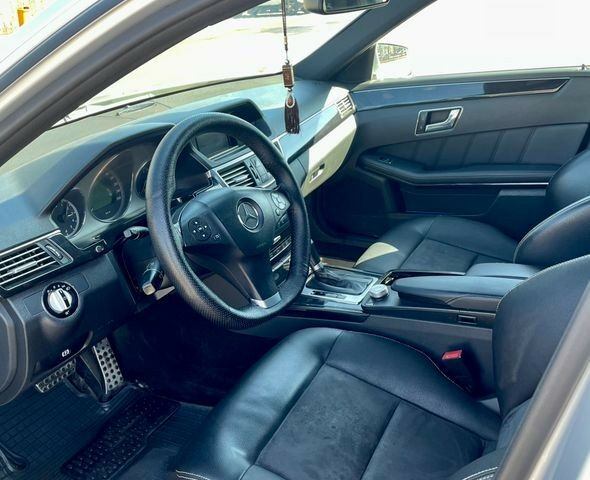 Mercedes-Benz E-Class 2009 года