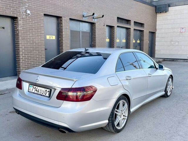 Mercedes-Benz E-Class 2009 года