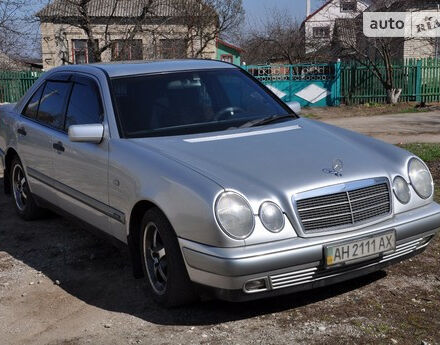 Mercedes-Benz E-Class 1998 года